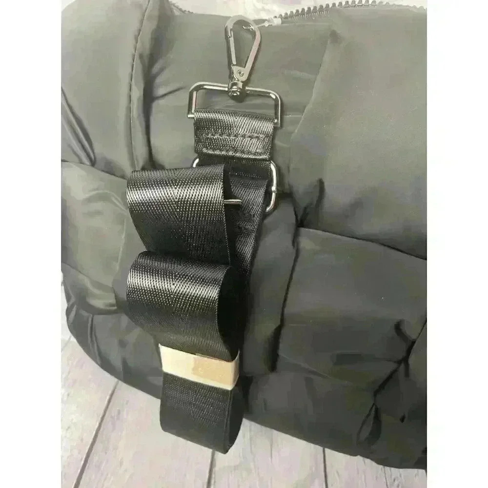 Urban Fit Purse/Crossbody Black Quilted NWT NEW - Picture 4 of 5
